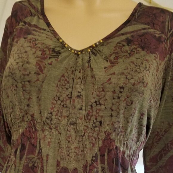 WOMEN OLIVE/BURGUNDY SUPER SOFT FIGURE FLATTERING 3/4 SLEEVES ONE WORLD TOP SZ M - Picture 4 of 6